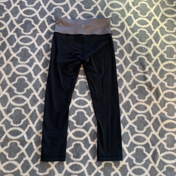 Lululemon leggings - Picture 2 of 3